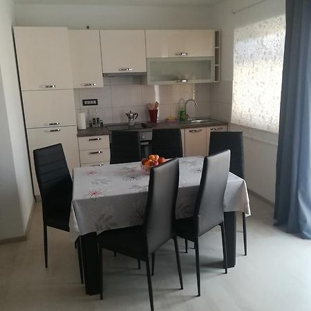 Valki Apartment Пореч Екстериор снимка