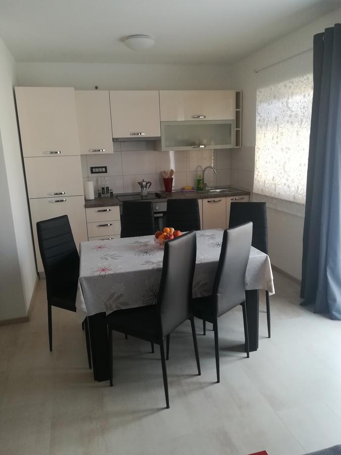 Valki Apartment Пореч Екстериор снимка
