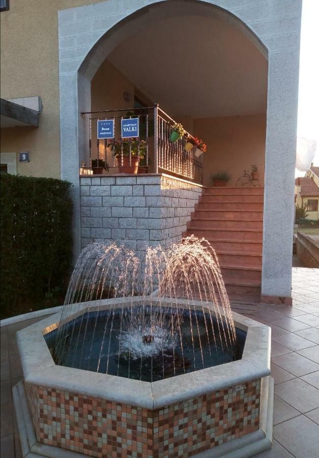 Valki Apartment Пореч Екстериор снимка
